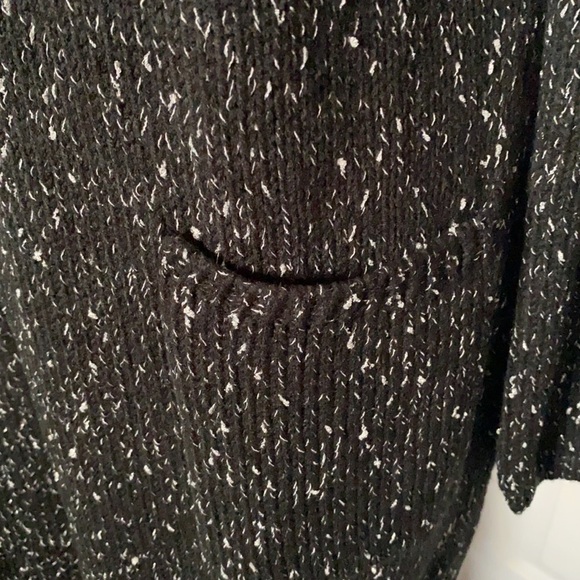 Apt 9 Black & Silver Metallic Cardigan Sweater NWT - Picture 3 of 6